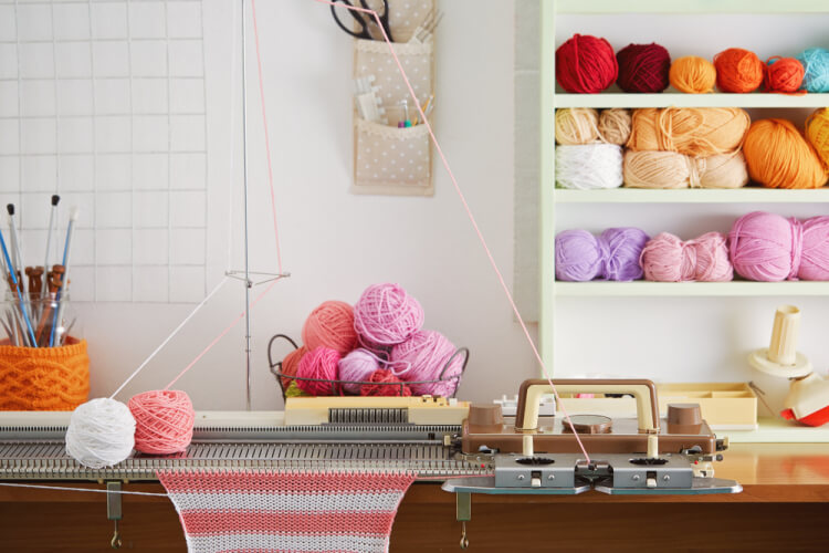 OPEK machine.Benaie machine. scarf knitting machine. hat knitting